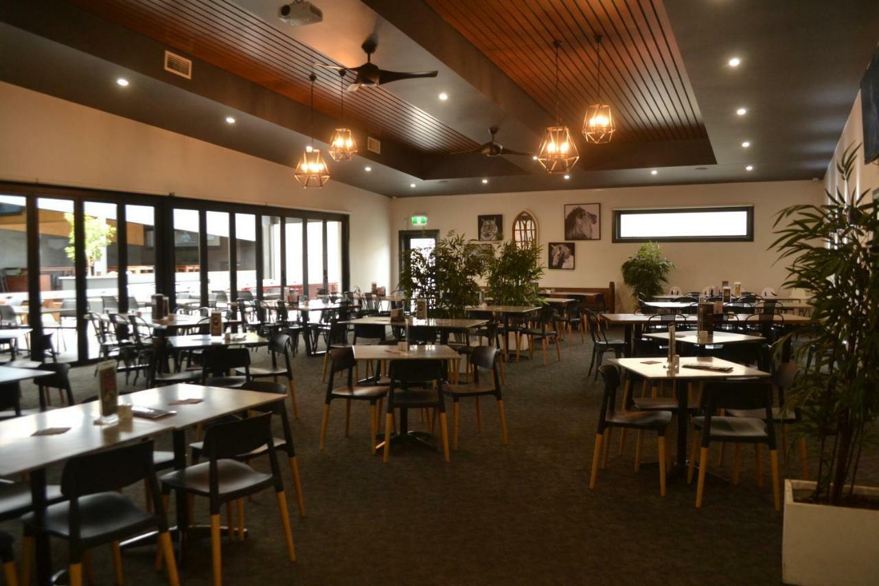 Garden Hotel Dubbo Exteriör bild
